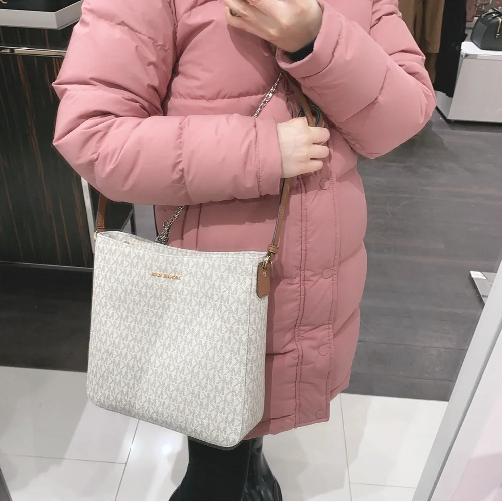 Michael Kors Jet Set Travel Large Logo Messenger Bag - Picture 7 of 7